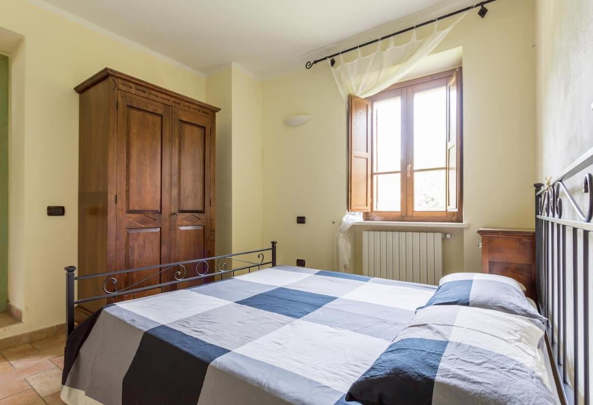 Pale Casa Ridente Nella Valle Del Menotre Con Giardino מראה חיצוני תמונה