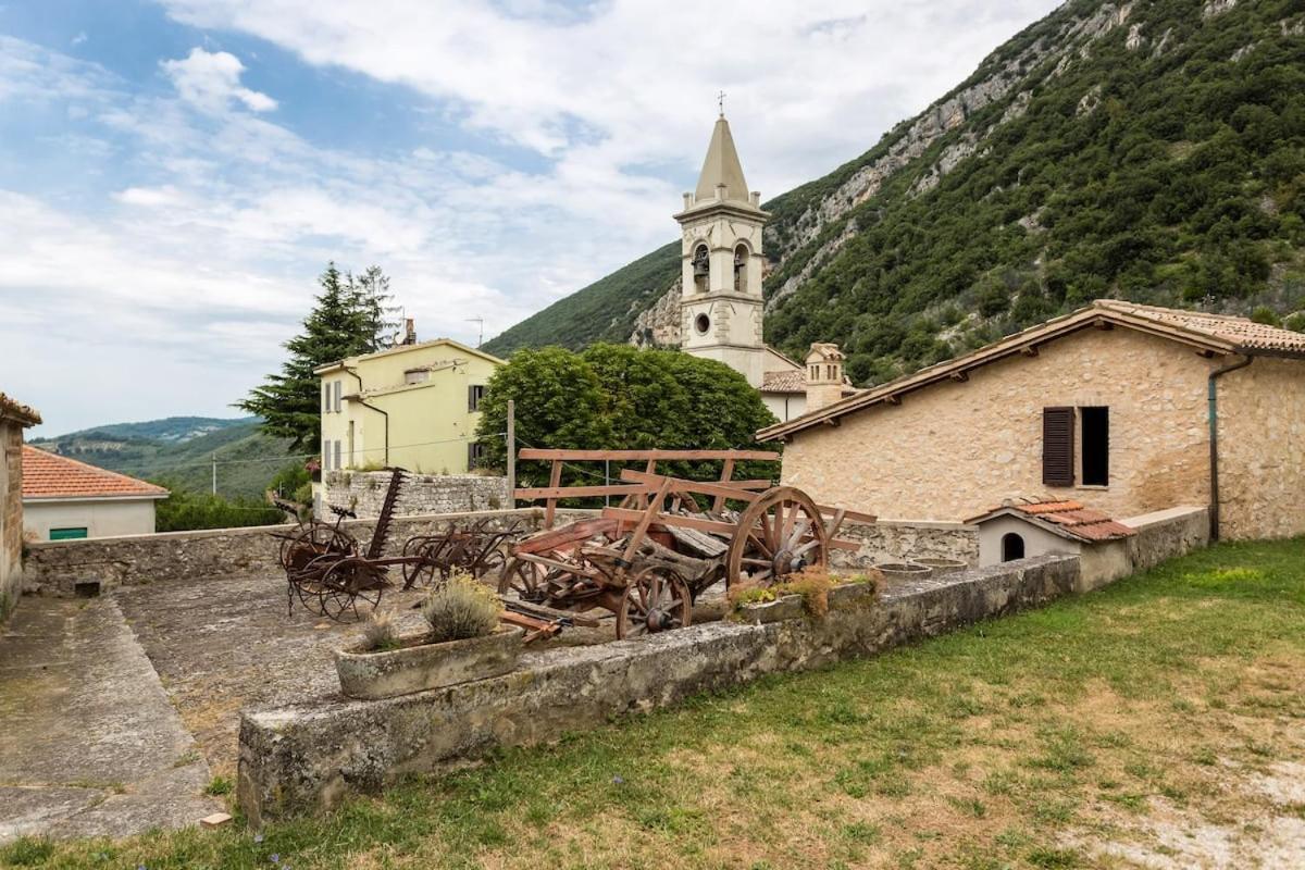 Pale Casa Ridente Nella Valle Del Menotre Con Giardino מראה חיצוני תמונה