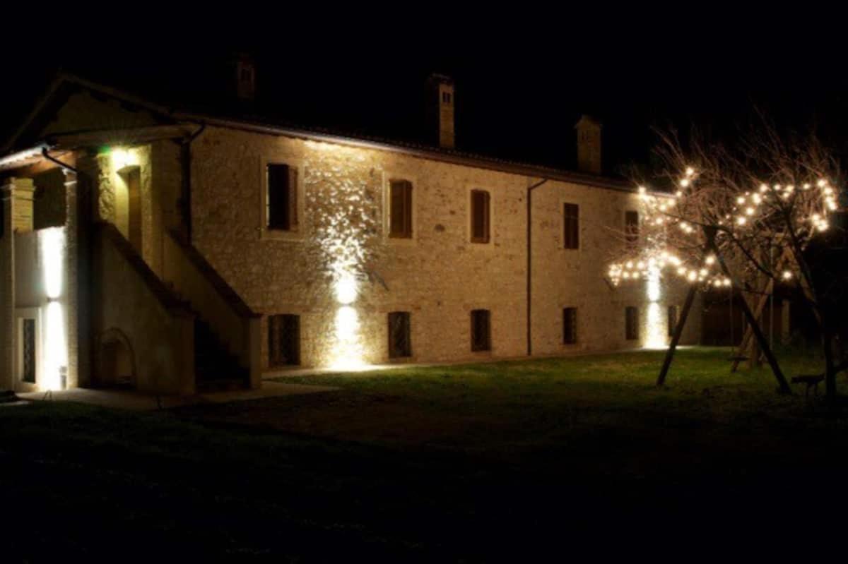 Pale Casa Ridente Nella Valle Del Menotre Con Giardino מראה חיצוני תמונה