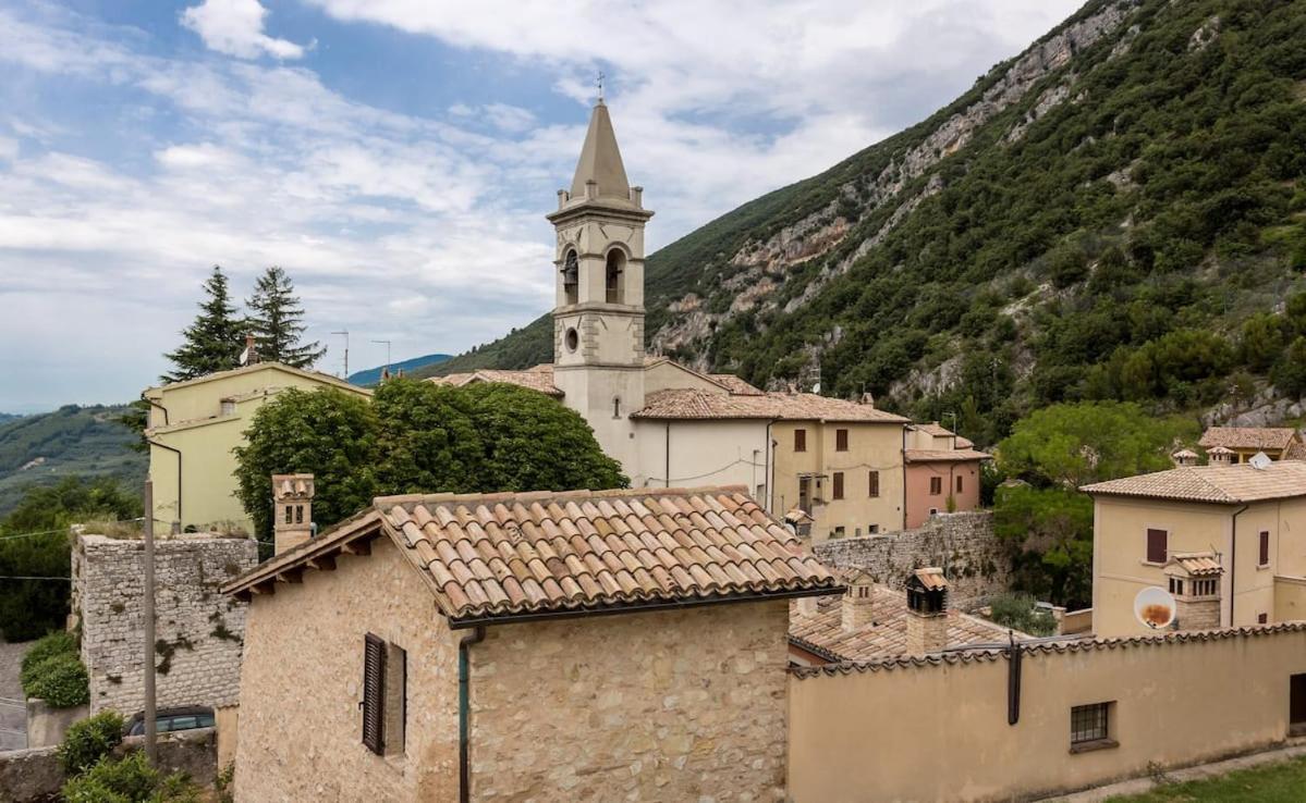 Pale Casa Ridente Nella Valle Del Menotre Con Giardino מראה חיצוני תמונה